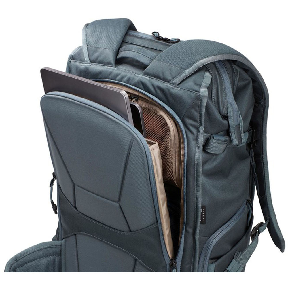 Thule Covert DSLR Backpack 24L