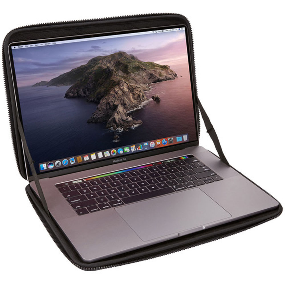 Thule Gauntlet MacBook Pro&reg; Sleeve 16"