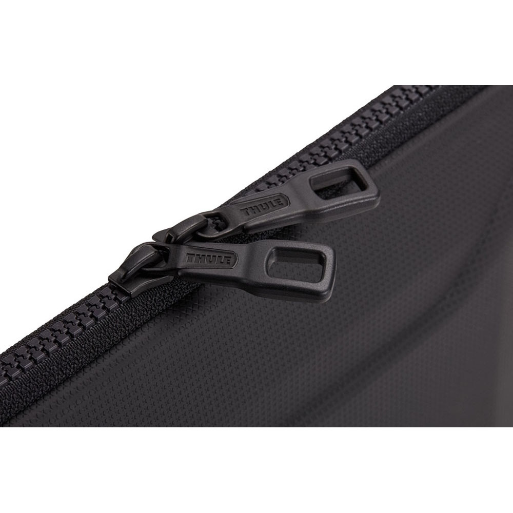 Thule Gauntlet MacBook Pro&reg; Sleeve 16"