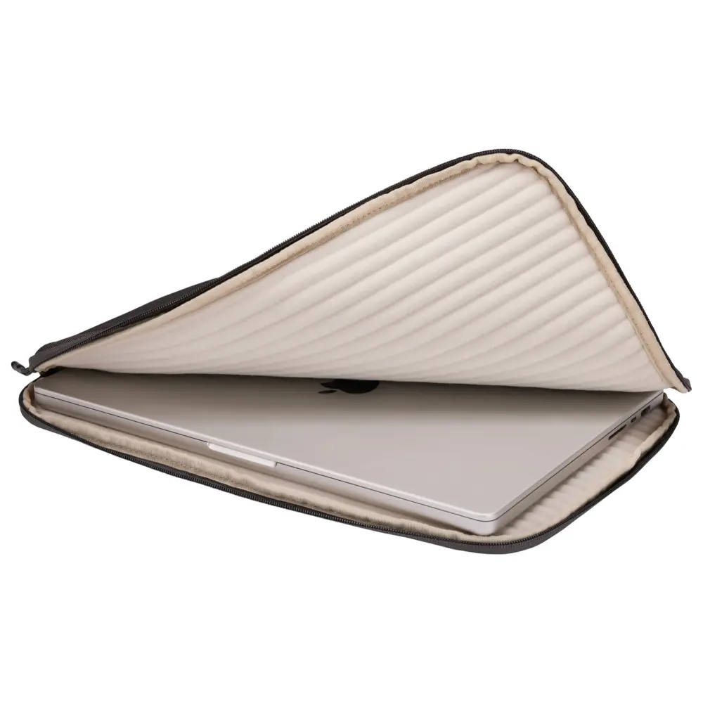 Thule Subterra 2 MacBook&reg; Sleeve 16"