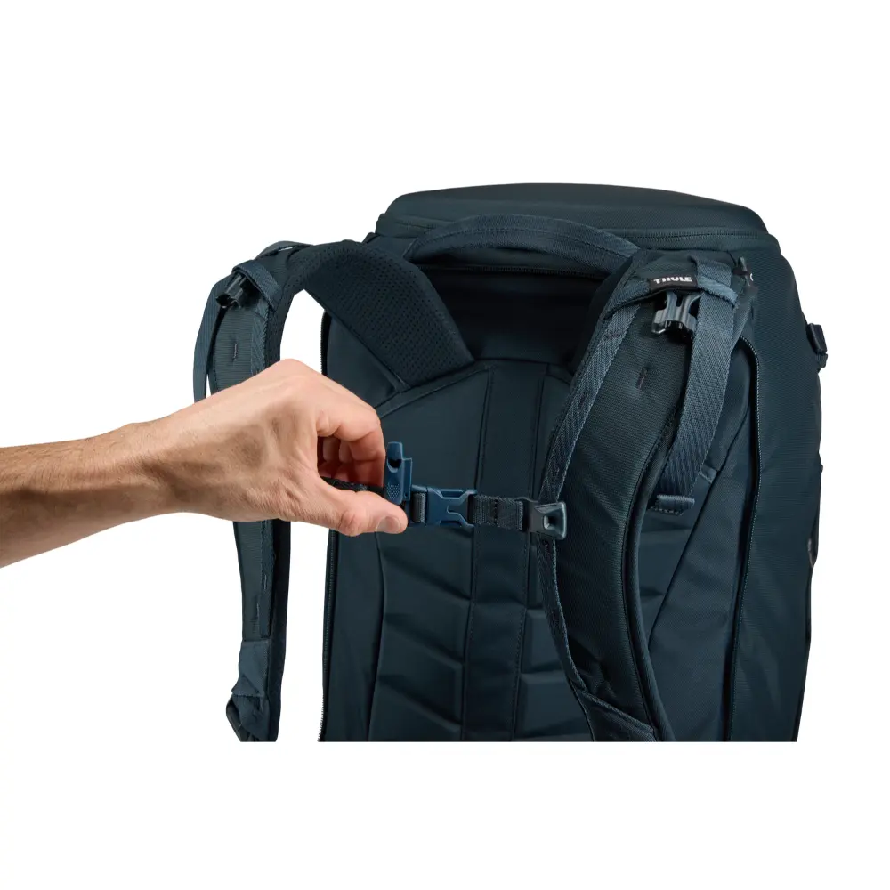 Thule Landmark 70L Travel Pack