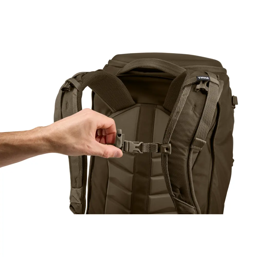 Thule Landmark 70L Travel Pack