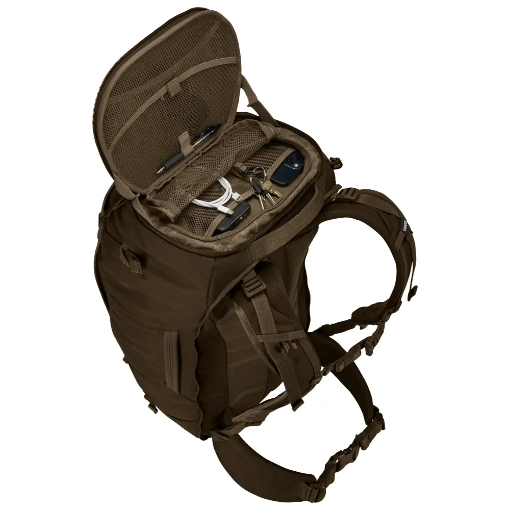 Thule Landmark 70L Travel Pack