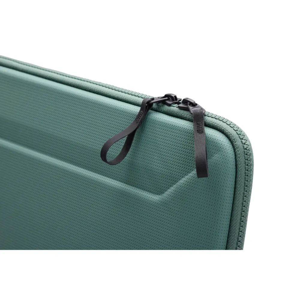 Thule Gauntlet MacBook&reg; Sleeve 16"